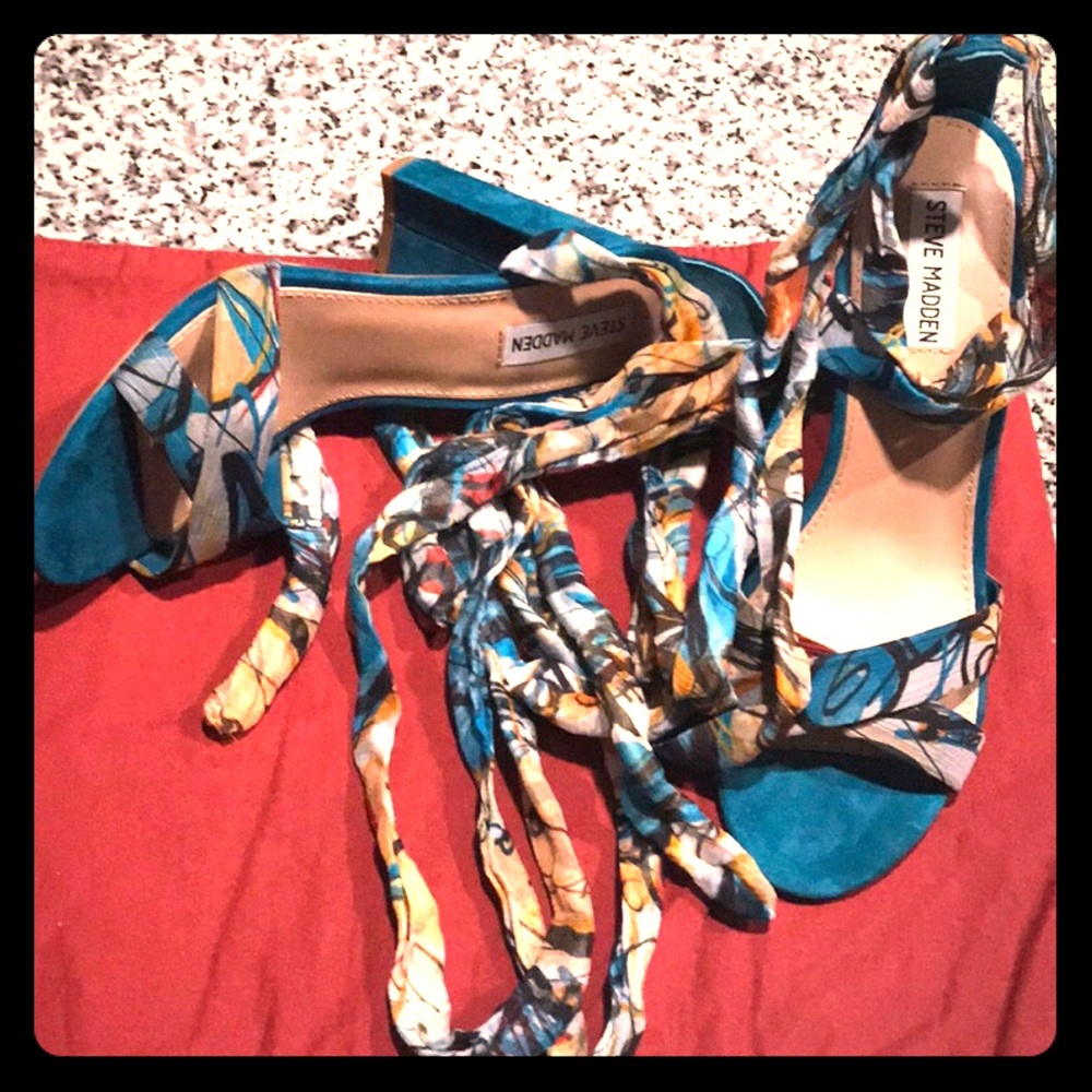 Steve Madden- 10M Christys Ankle Wrap Sandals